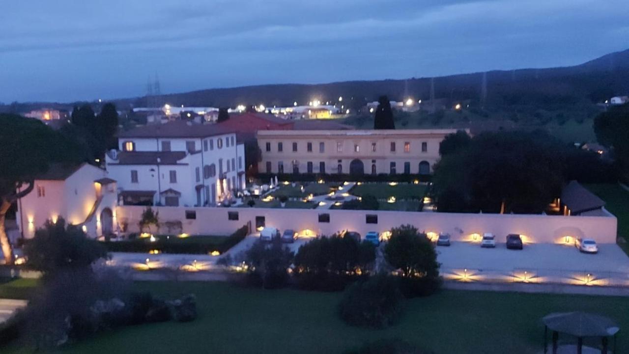 La Villa Apartments - Convenient For Sardinia And Corsica - 4 Beds - Private Parking Included With Camera 리보르노 외부 사진