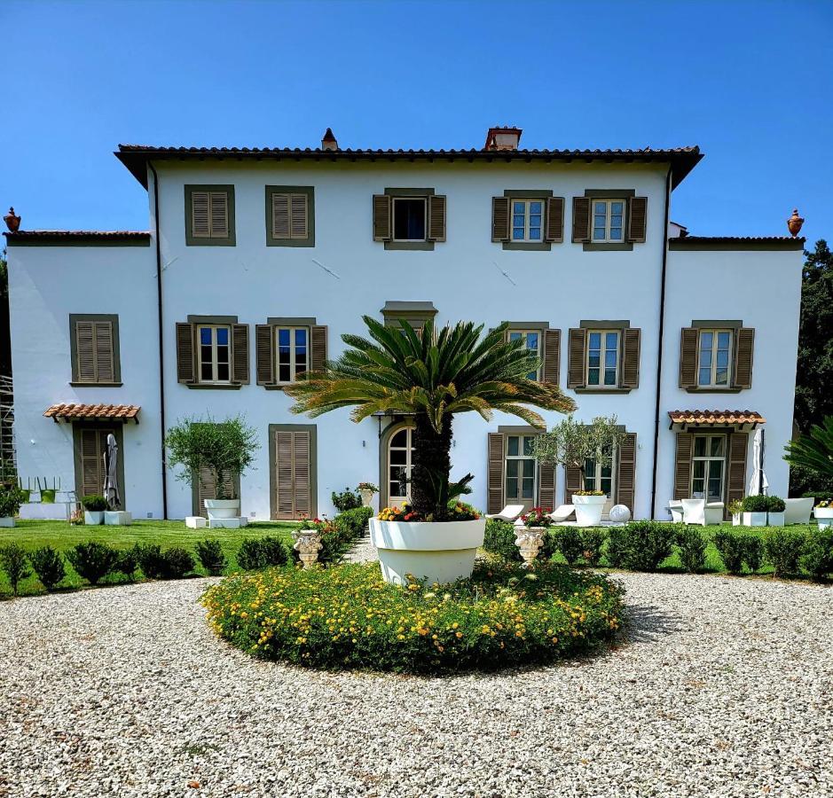 La Villa Apartments - Convenient For Sardinia And Corsica - 4 Beds - Private Parking Included With Camera 리보르노 외부 사진