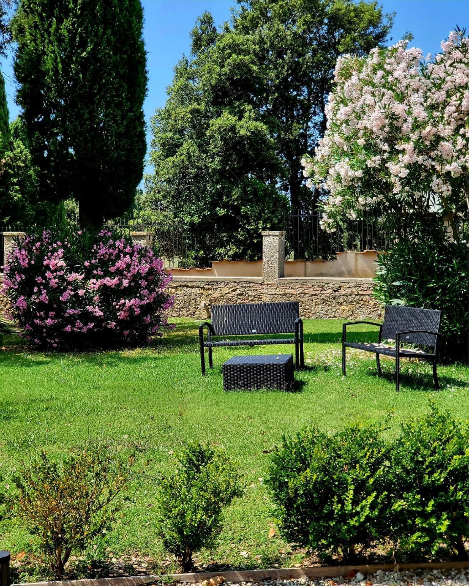 La Villa Apartments - Convenient For Sardinia And Corsica - 4 Beds - Private Parking Included With Camera 리보르노 외부 사진