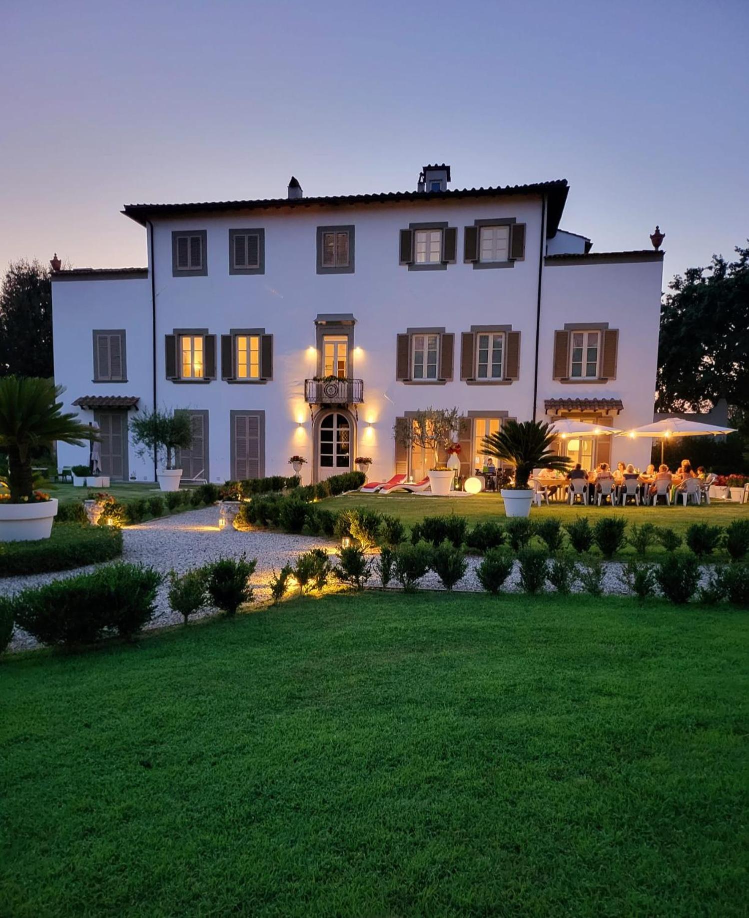 La Villa Apartments - Convenient For Sardinia And Corsica - 4 Beds - Private Parking Included With Camera 리보르노 외부 사진